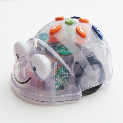 image d'un petit robot en forme d'escargot qui sourit